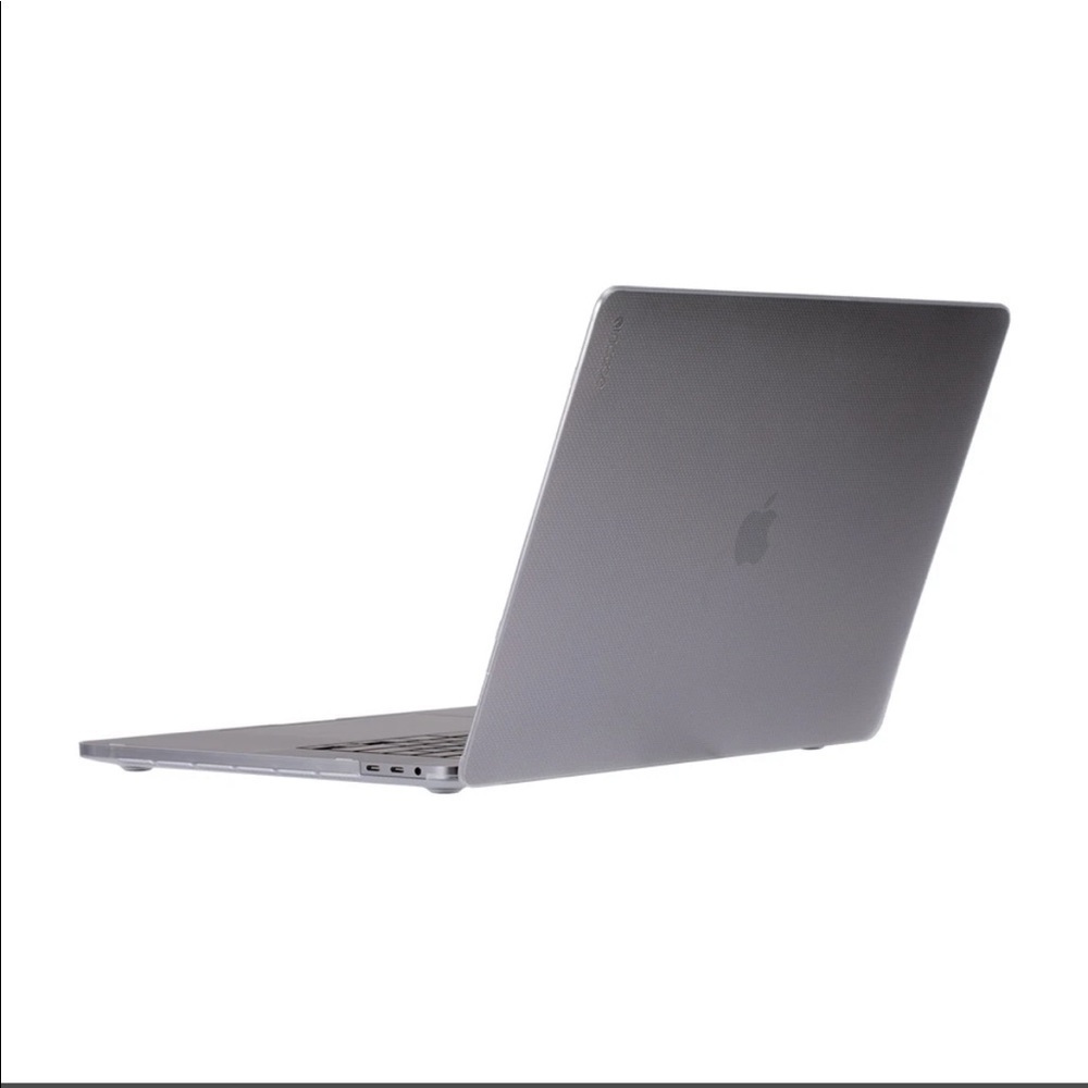 Incase 16 inch MacBook Pro clear case - Picture 3 of 7